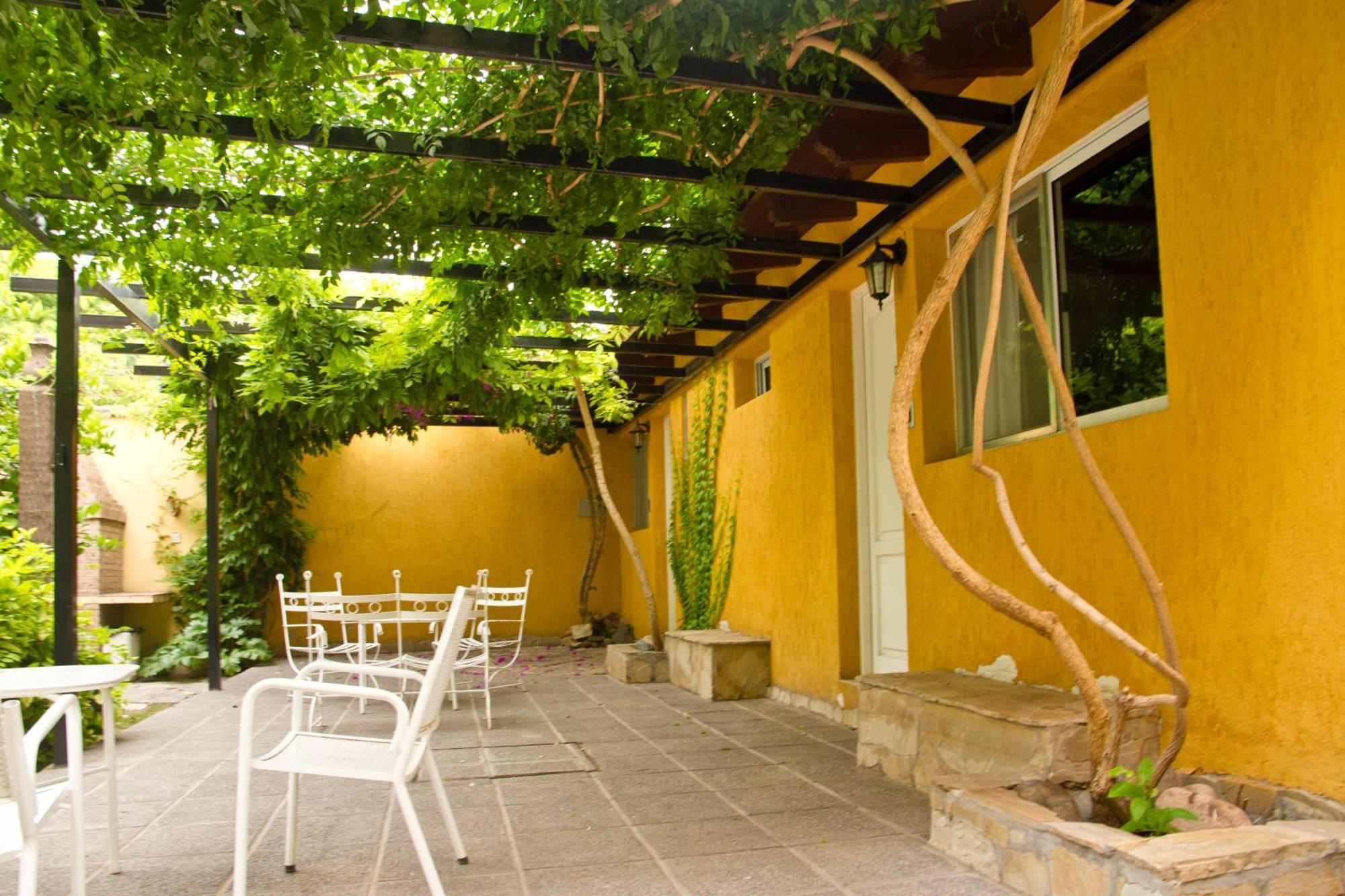 Alamo Hostel & Suites Mendoza Kültér fotó